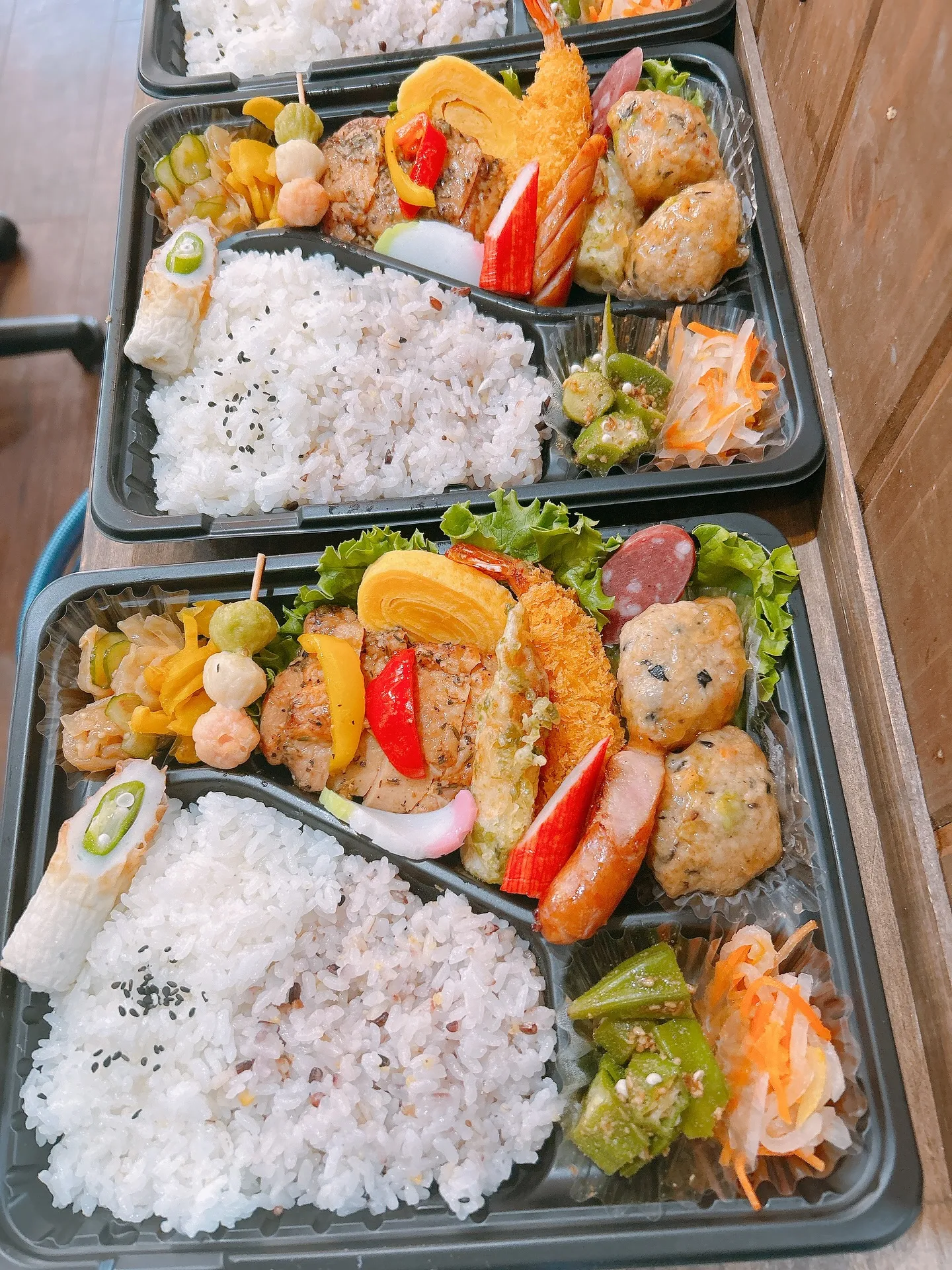 お弁当が並びました!